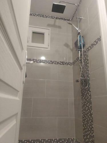 Apartamento Charmant Studio Climatis� � 300m Du Port. Refait � Neuf.