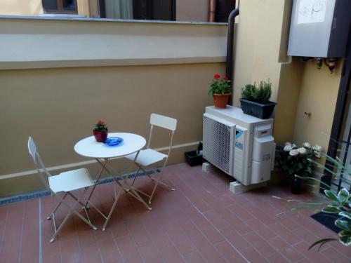 Bologna House Due Torri Apartment