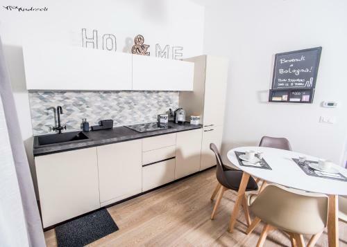 Bologna House Due Torri Apartment