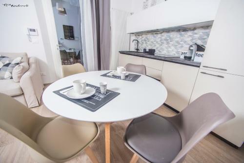 Bologna House Due Torri Apartment