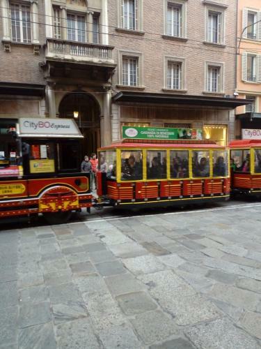 Bologna House Due Torri Apartment