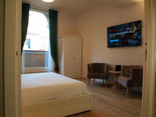 Hostal Cosmopolitan Central Rooms