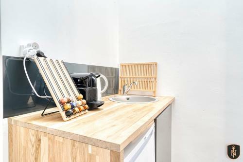 Large Apartment For 6 People In Bayeux