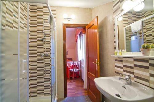 Albergue Hoster�a Fimar