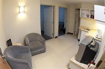 Aparthotel Residence & Conference Centre - Oshawa