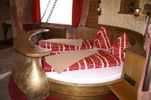 Hostal Themenpension Haus Sanz