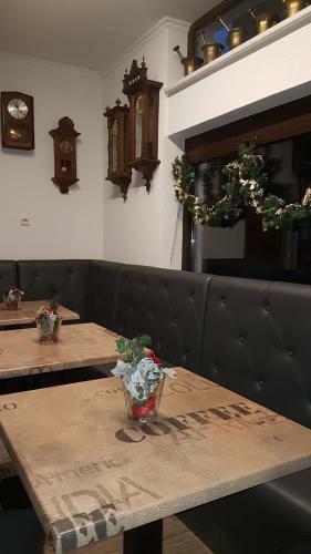 Hostal Themenpension Haus Sanz