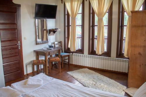 Leshtenski Rai Guest House