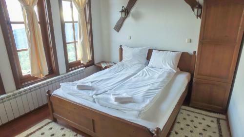 Leshtenski Rai Guest House