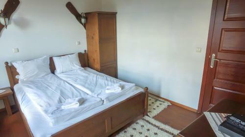Leshtenski Rai Guest House