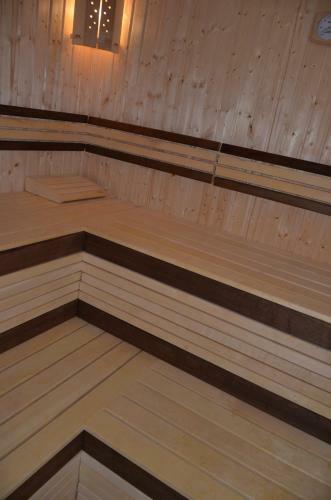 Leshtenski Rai Guest House