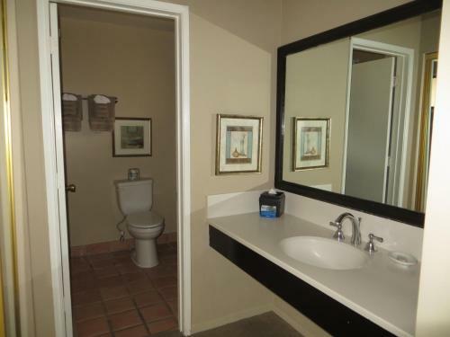 Bed & Breakfast Adobe Inn