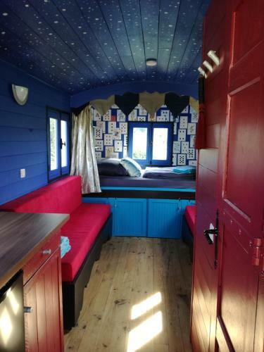 Bed & Breakfast La Roulotte Magic ! Des Grillots