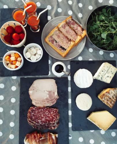 Bed & Breakfast La Roulotte Des Grillots