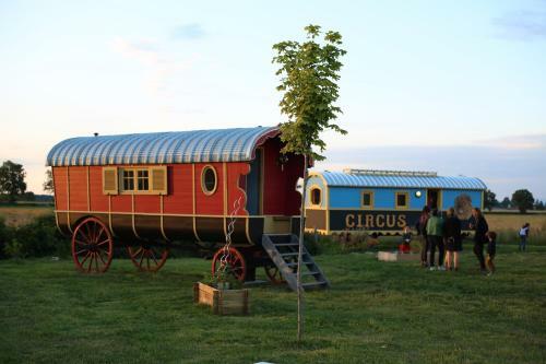 Bed & Breakfast La Roulotte Des Grillots