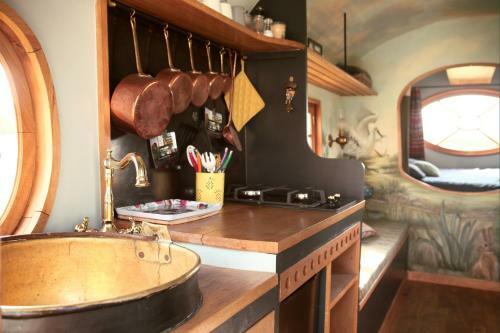 Bed & Breakfast La Roulotte Des Grillots
