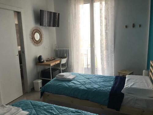 Hostal Holabologna B&B