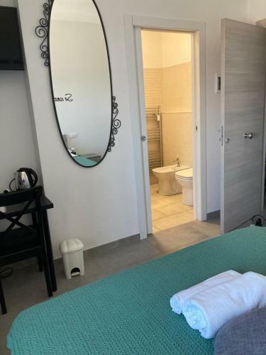 Hostal Holabologna B&B