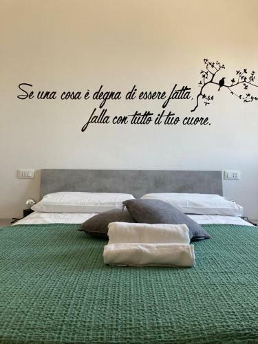 Hostal Holabologna B&B