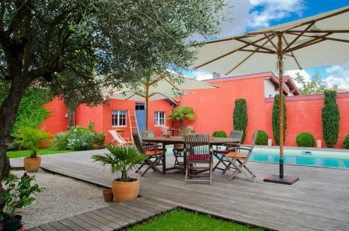 Bed & Breakfast La Ferrade Chambres D'hotes