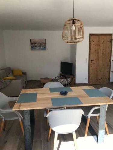 Villa � 900 M De La Plage De Lozari