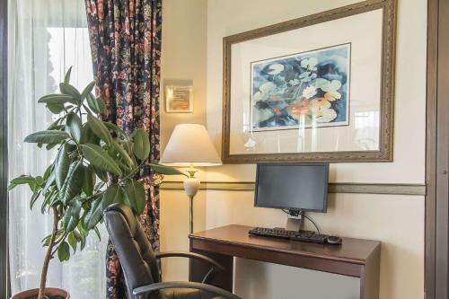 Quality Hotel & Suites Sherbrooke