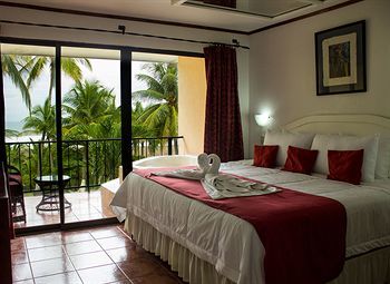 Copacabana Hotel And Suites