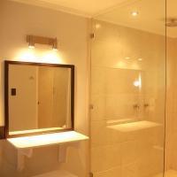 Copacabana Hotel And Suites