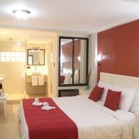 Copacabana Hotel And Suites