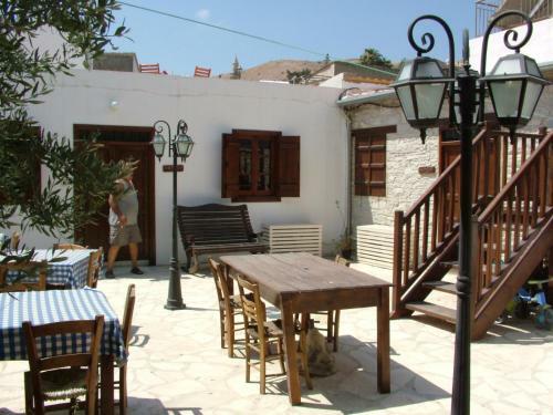 Romios Apartments
