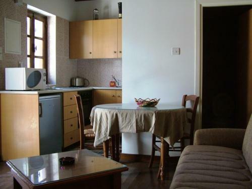 Romios Apartments