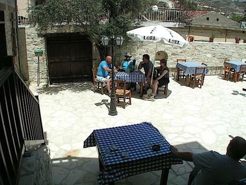 Romios Apartments