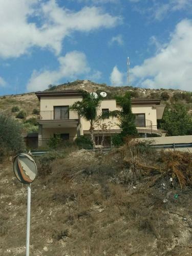 Romios Apartments