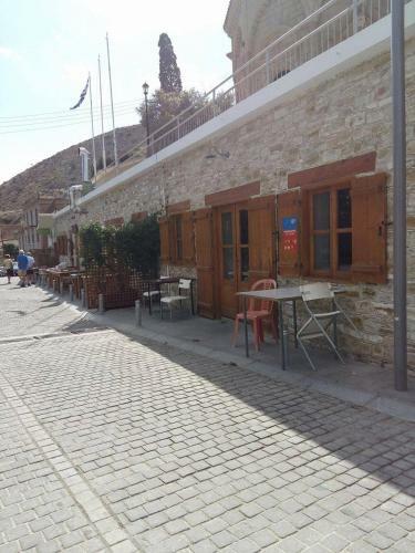 Romios Apartments