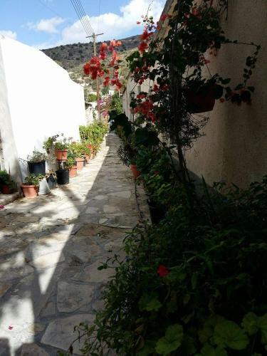 Romios Apartments