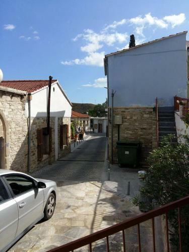 Romios Apartments