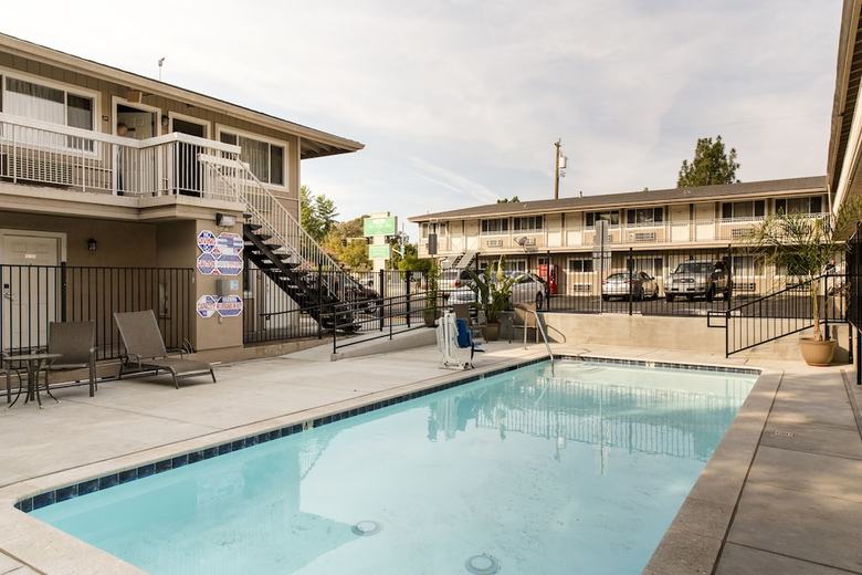 Motel San Luis Inn And Suites
