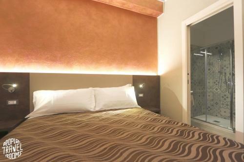 Hostal People Travel Rooms
