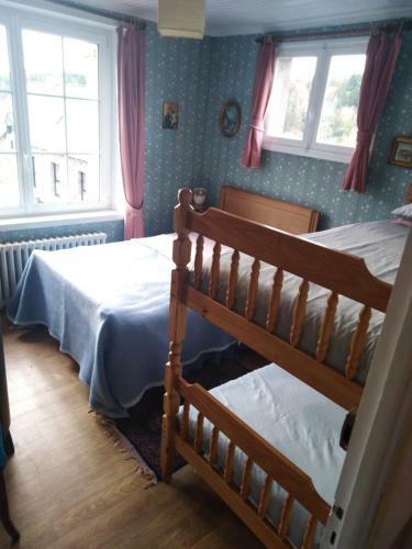 Maison De Campagne En Bordure De For�t