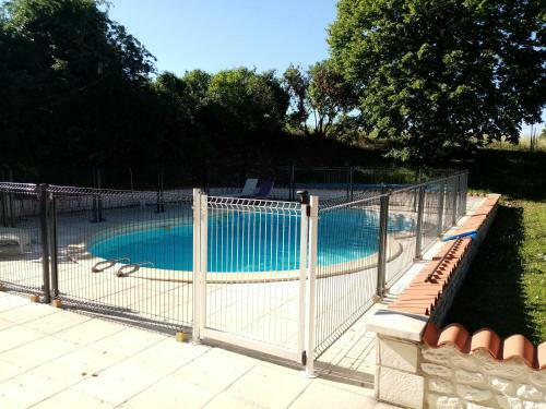 Bed & Breakfast Les Ormes De Belluire