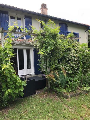 Hostal Les Ch�nes