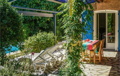 Awesome Home In Berlou With 2 Bedrooms