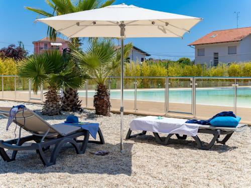 Apartamento Michelangelo With Swimming Pool And Terrace In Borghetto
