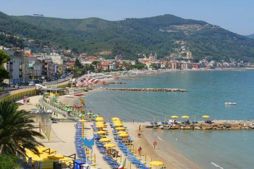 Apartamento Tre Balconi Sul Mare