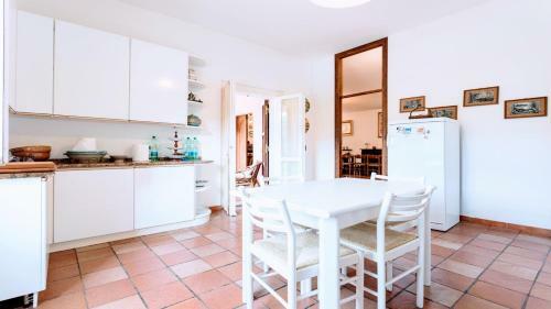 Villa Vallocchia - Sleeps 18 Exclusive Poolgrounds 6