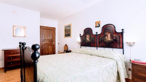 Villa Vallocchia - Sleeps 18 Exclusive Poolgrounds 6