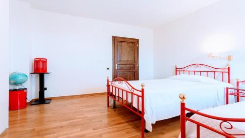 Villa Vallocchia - Sleeps 18 Exclusive Poolgrounds 6