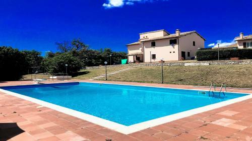 Villa Vallocchia - Sleeps 18 Exclusive Poolgrounds 4