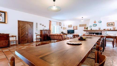 Villa Vallocchia - Sleeps 18 Exclusive Poolgrounds 4