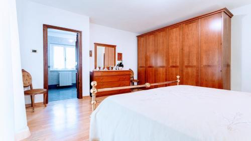 Villa Vallocchia - Sleeps 18 Exclusive Poolgrounds 4